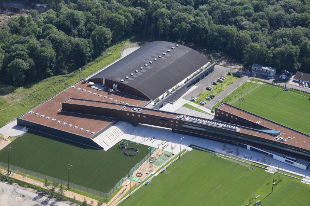 C-Flying Bulls-K.Lagger – Red Bull Akademie – 4.7 (167)